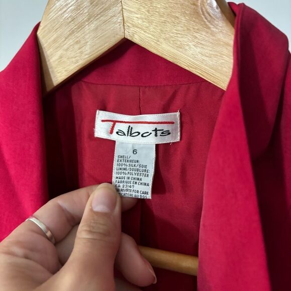 Talbots 100% silk vintage Red Blazer Structured Suit Jacket size 6 pinkish red - Picture 3 of 10